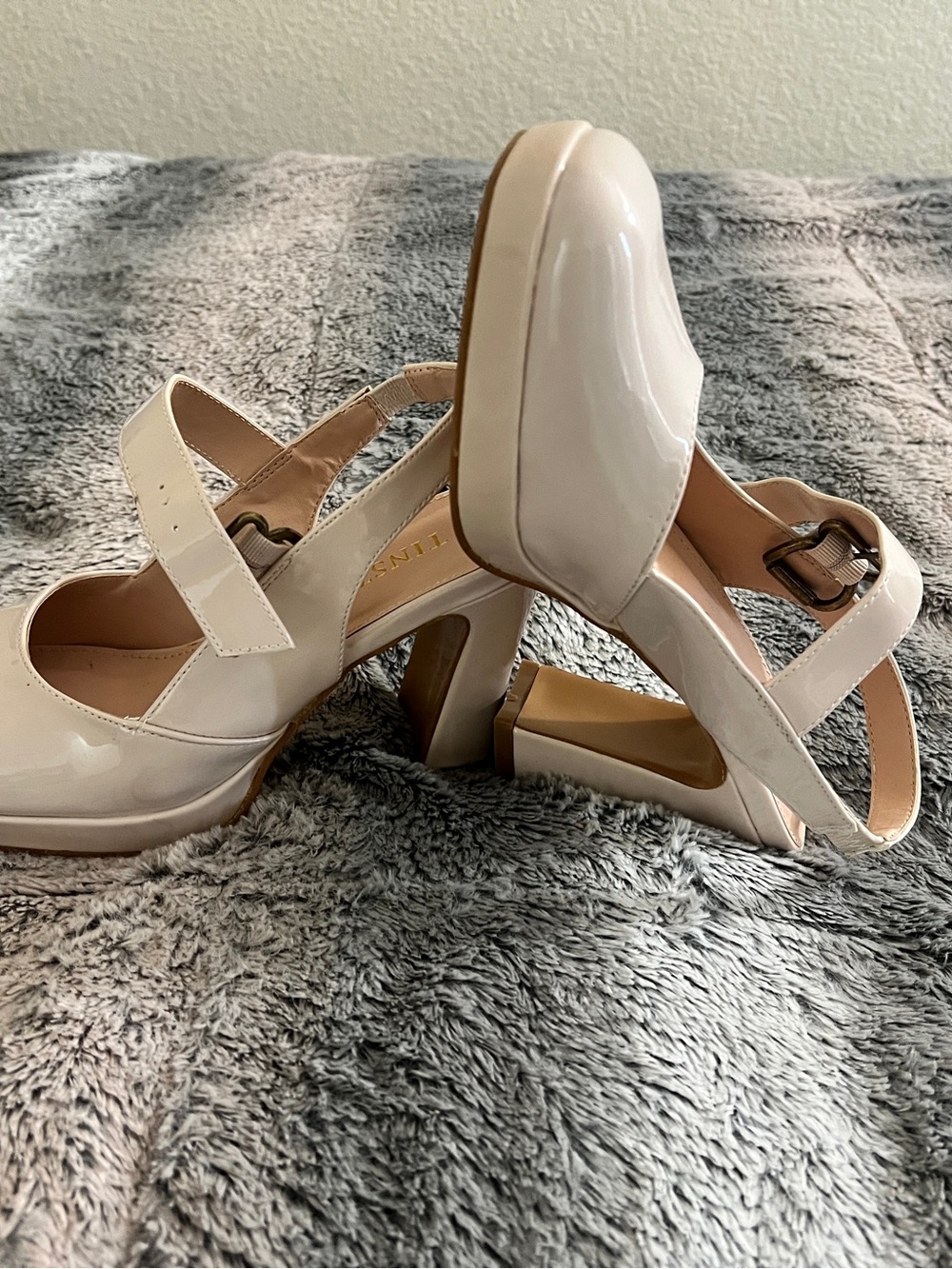 Women’s Cream Patent Block Heel Pumps